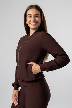 lelosi move jas courtney 1